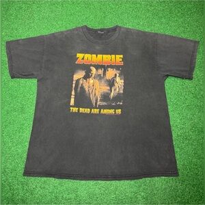 Vintage 90s Zombie T-shirt, Horror Movie Promo, Zombi 2 Lucio Fulci Italian (XL)